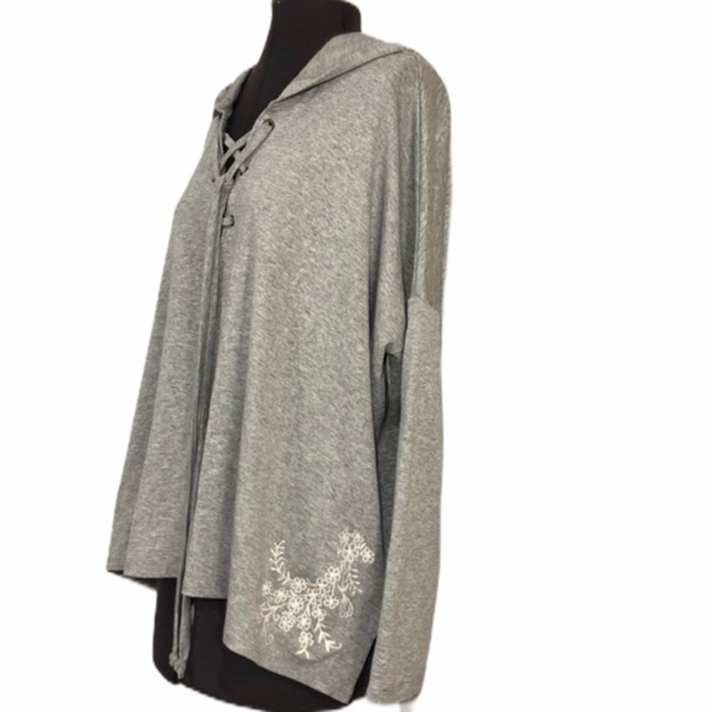 Redhaute‎ Women’s Embroidered Hoodie Top S